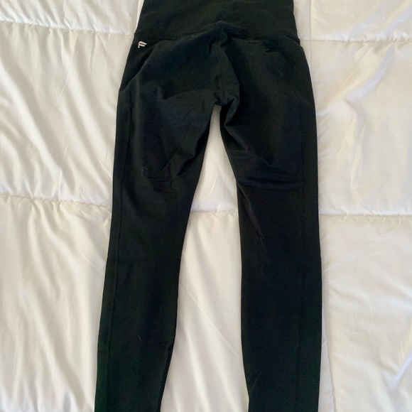 Black Fabletics leggings - Picture 3 of 7